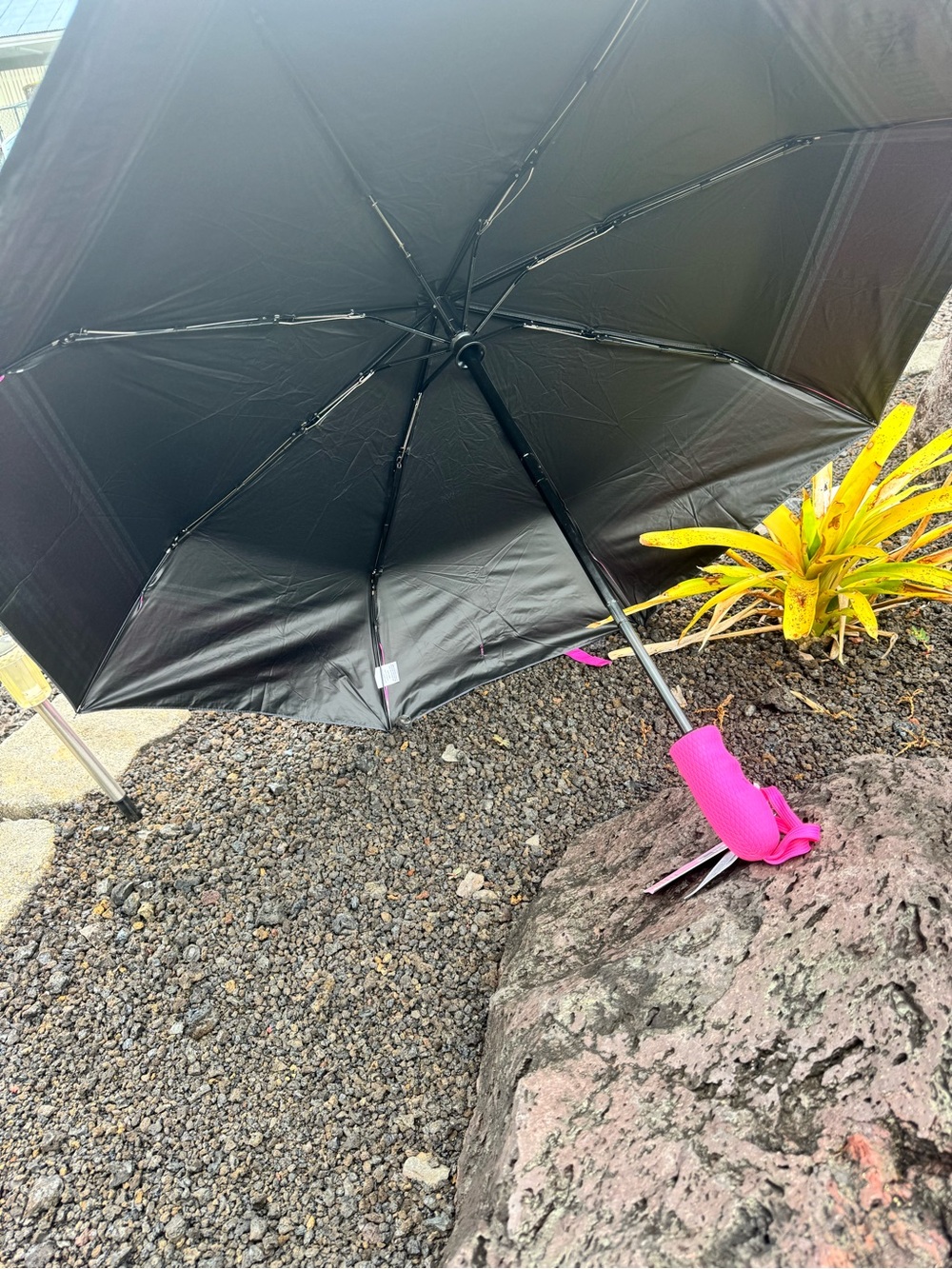 Juicy Couture NWT Hot Pink Tote Bag, Juicy Couture bow & Matching Umbrella Set - Picture 6 of 11